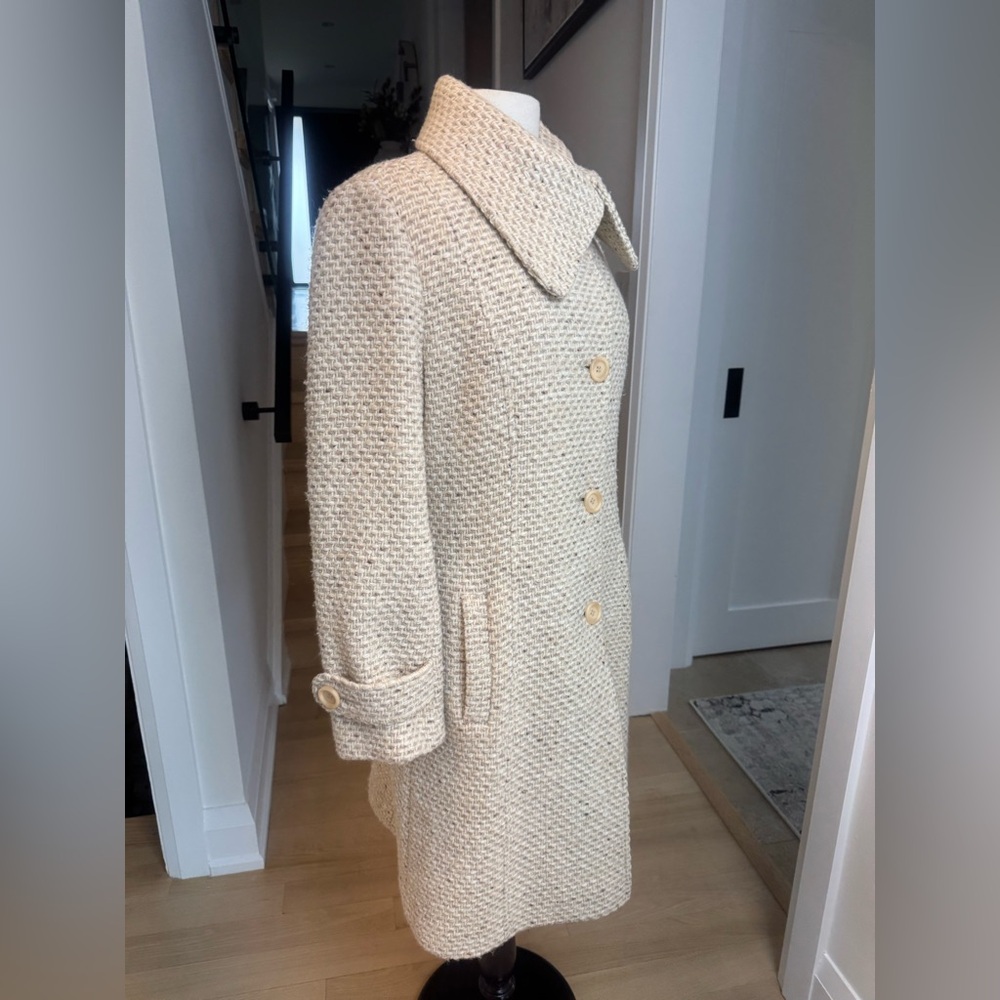 Martoni Wool Coat Beige Textured Button Front Made in Canada Size 10 - Picture 2 of 8